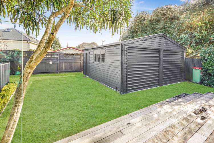 11 Galway Avenue Hamilton East_23