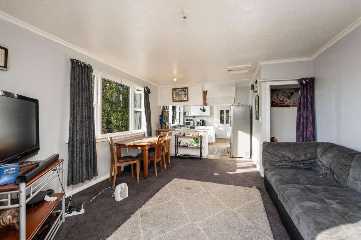 1062 Coast Road_2