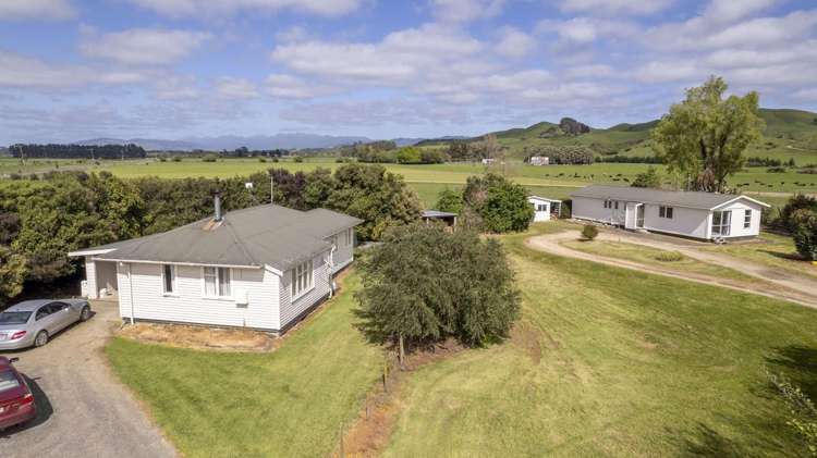 243 Doughertys Road Pahiatua_14