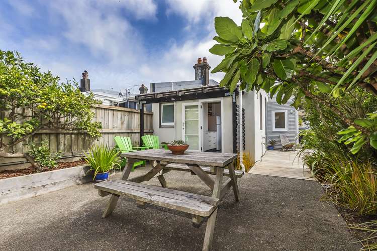 347 Adelaide Road Newtown_15