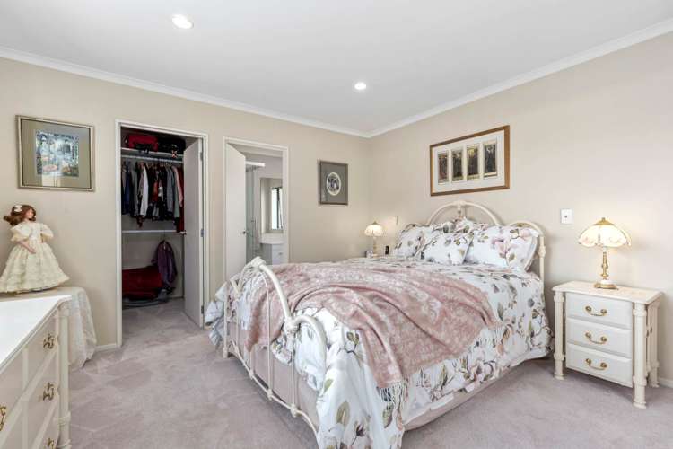 33 Turnberry Drive Wattle Downs_16