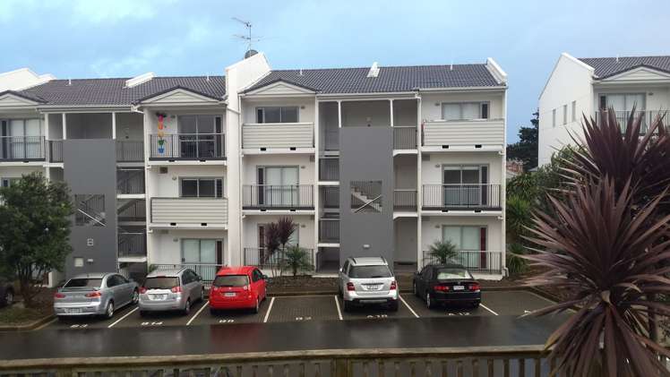 B10/60 Masons Road Oteha_17