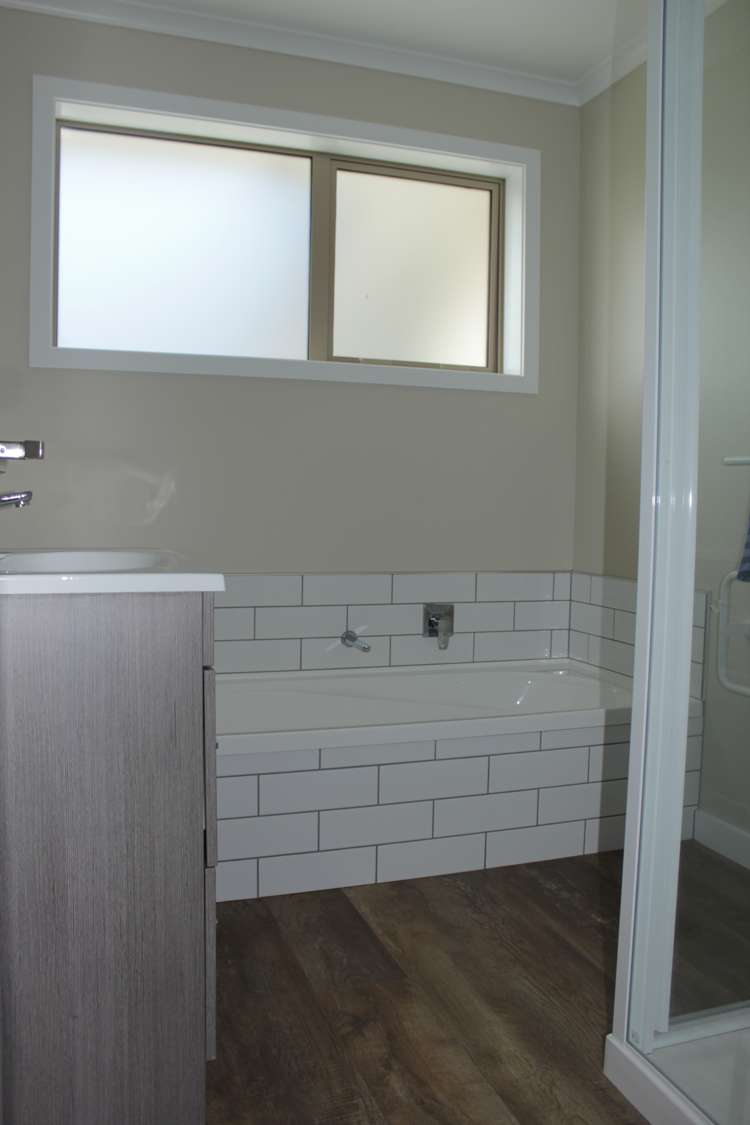 67 Howden Street Te Anau_11