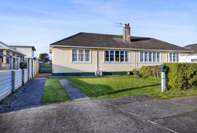 12 & 14 Laurent VC Street Hawera_1