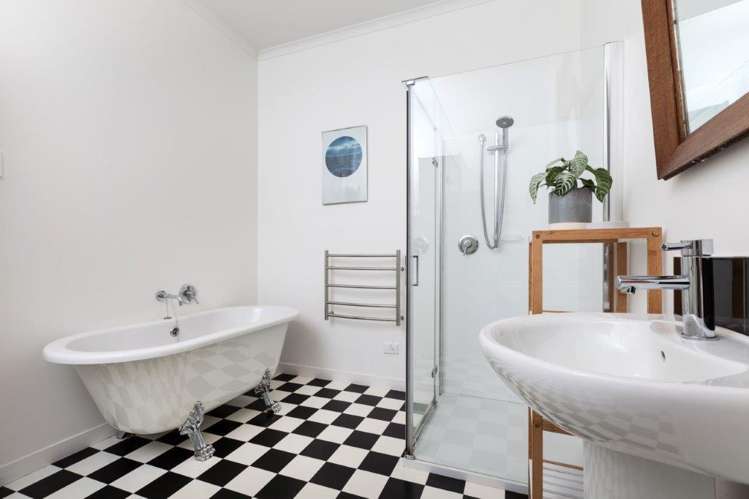 87 Pendarves Street New Plymouth Central_19