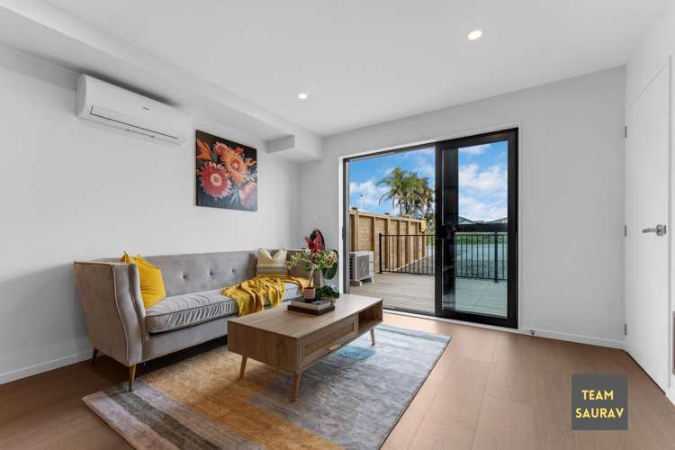 5 & 7 Awhi Way Karaka_7