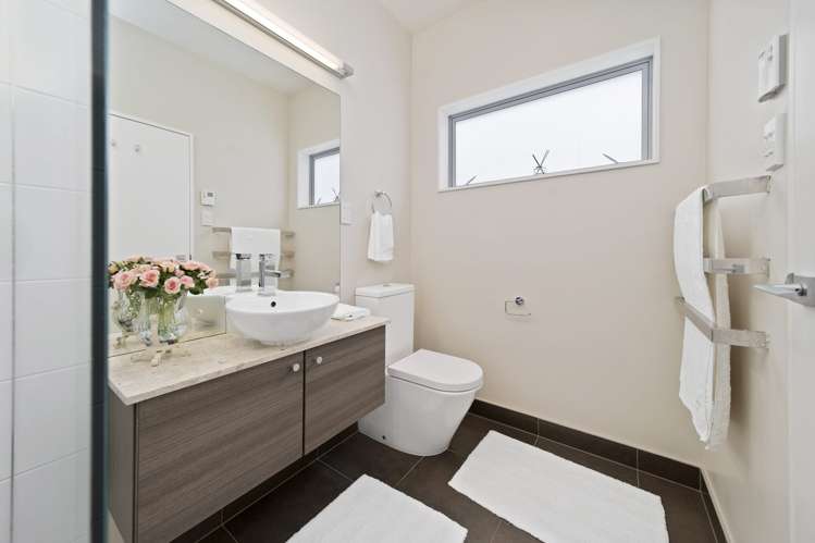 5/8 Wilk Lane Browns Bay_15