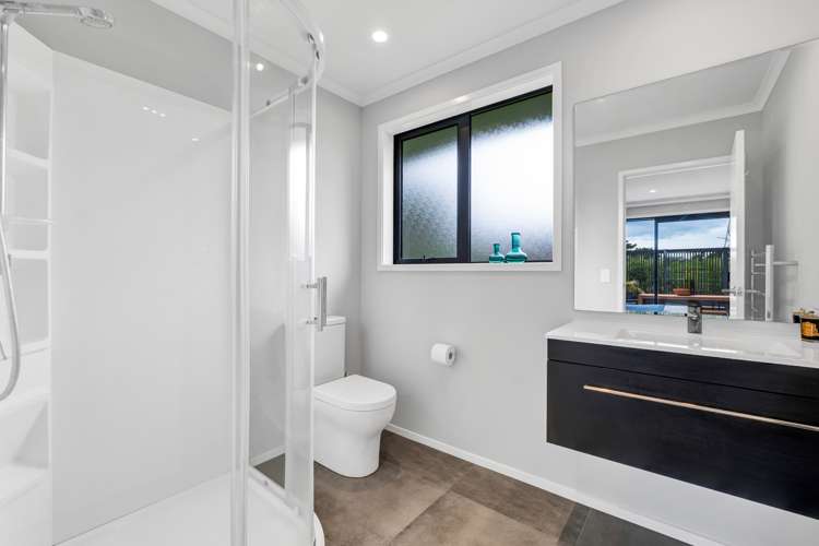 34d Honeyfield Drive Whalers Gate_13