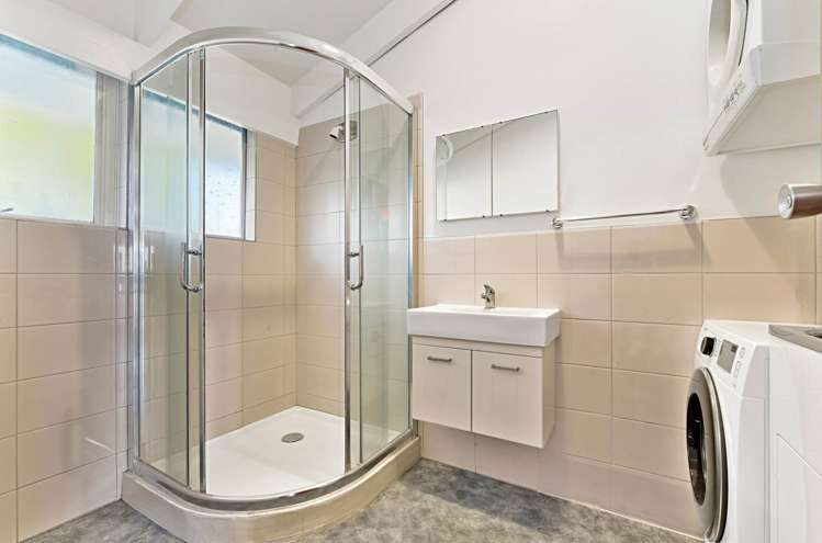 2/33 Royal Terrace Sandringham_5