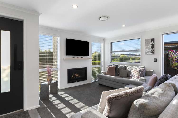 32 Walter Lawry Road Paerata_5