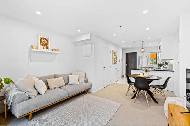 15/18 Hewlett Road Massey_4