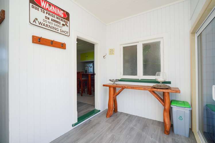 1602-1610 Tokanui Gorge Hwy Fortrose_16