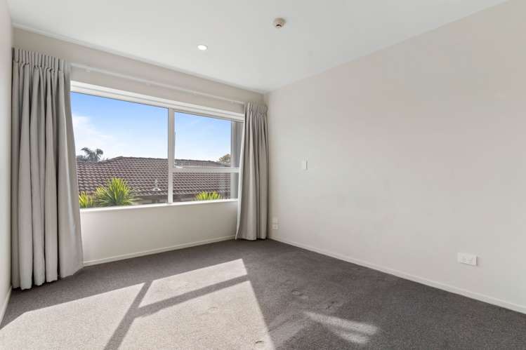 2/23 Wellington Street Papakura_12