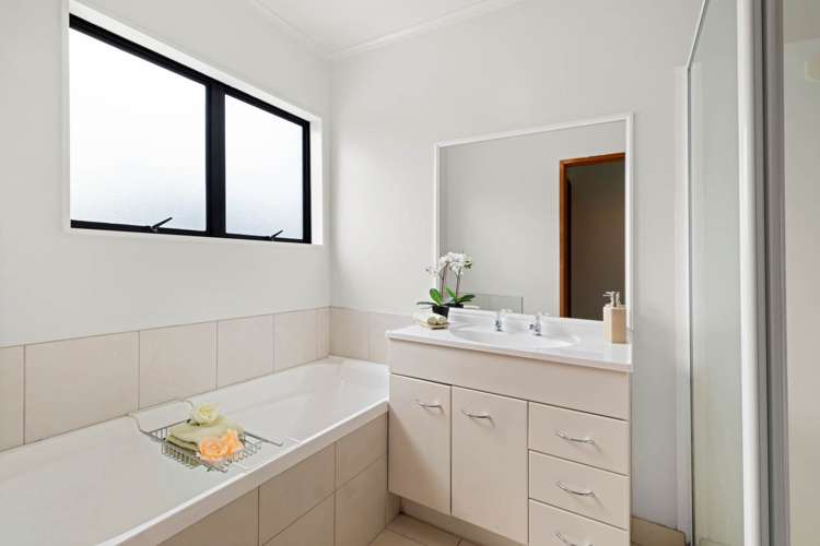 9 Hatfield Heights Hatfields Beach_23