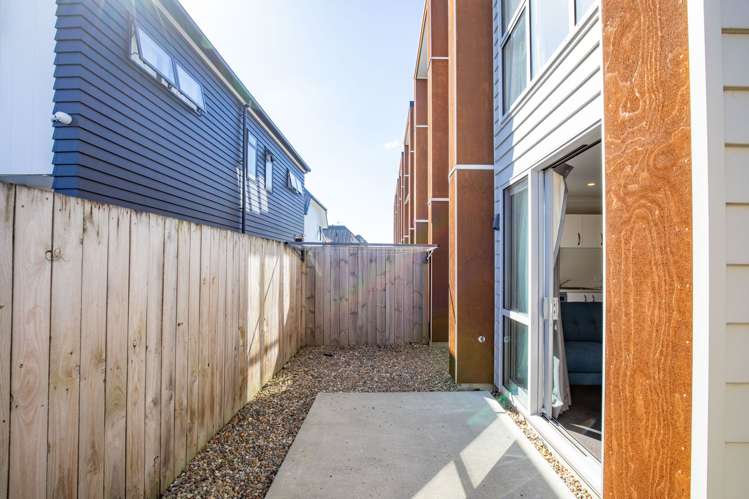 1/113 Knighton Road Hillcrest_13