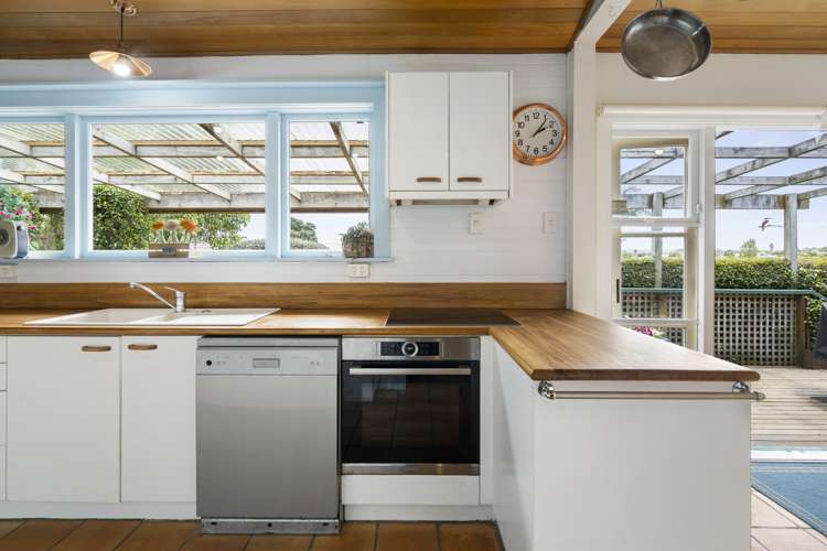 173 Lake Road Belmont_8