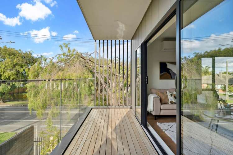 4 & 5/21 Erima Avenue Pt England_10