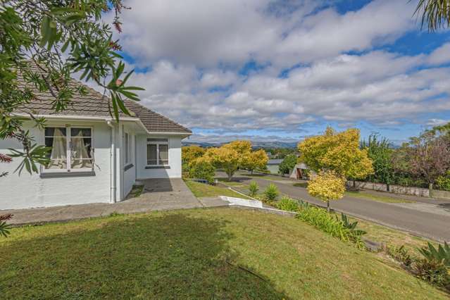 36 Rainforth Street Roslyn_1