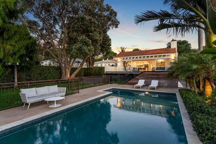 5B Crescent Road Epsom_17