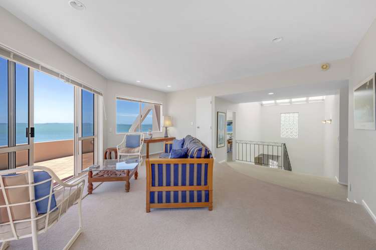 1/37 The Esplanade Eastern Beach_1