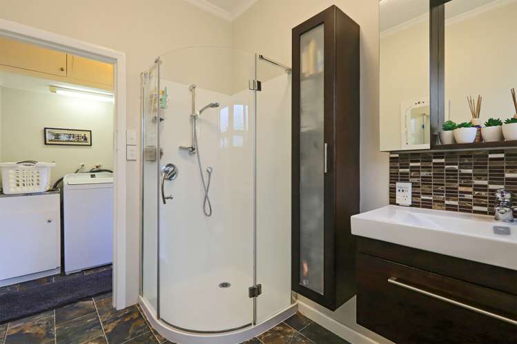 6 Guys Hill Road Hospital Hill_14