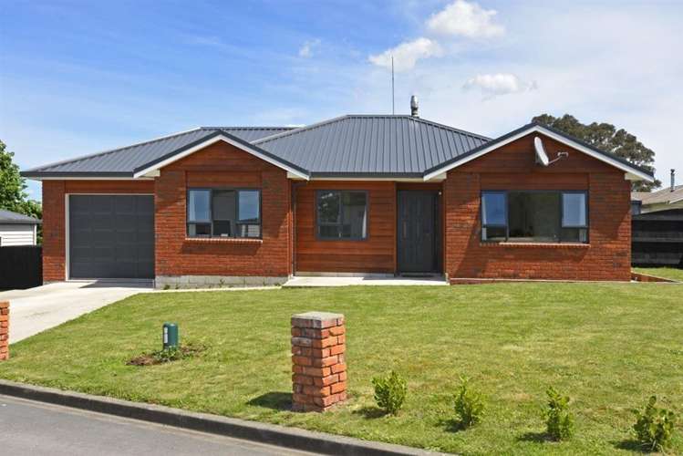 5 Huia Way Featherston_0