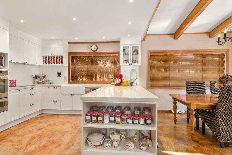 15a Holden Avenue Holdens Bay_7