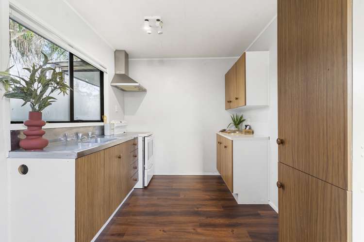 4 Lowell Place Massey_5