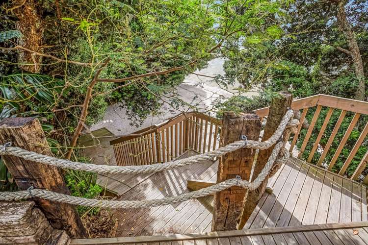 49 Torkar Road Clarks Beach_13