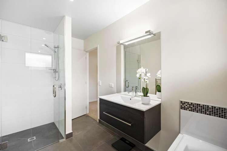 33 Woodstock Road Lower Shotover_11