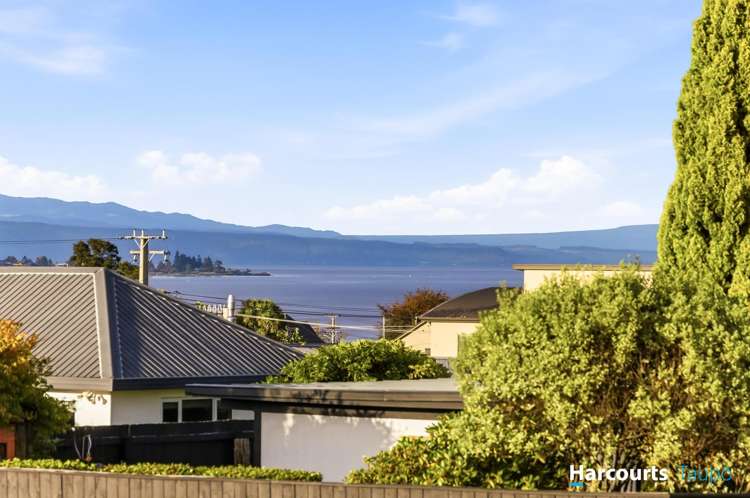 10A Mere Road Taupo_1