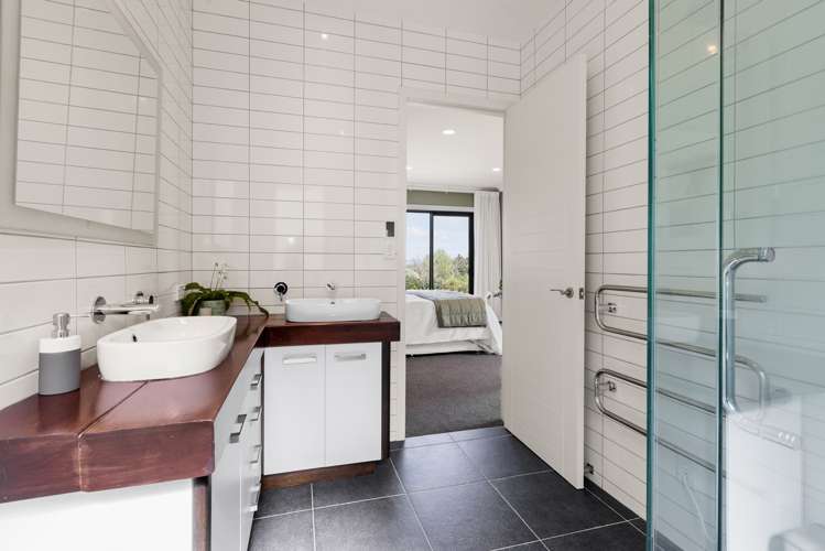 18 Lakeview Terrace Taradale_9