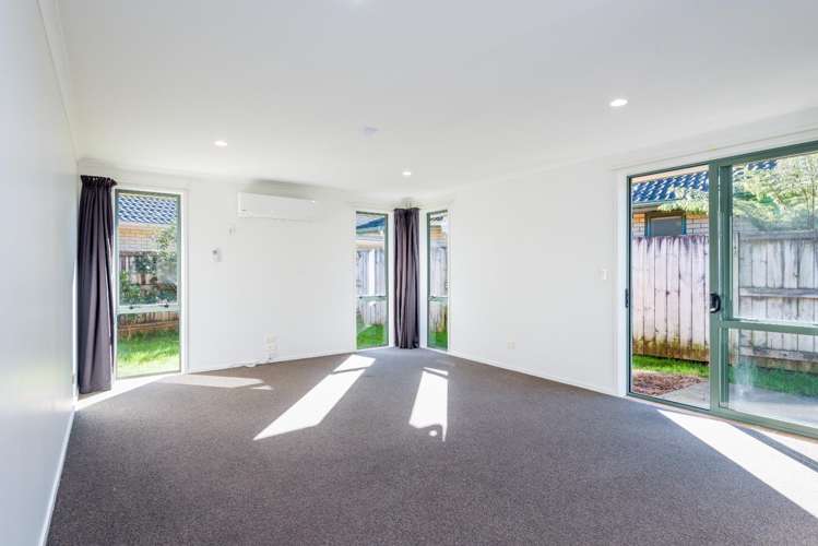 209 Old Farm Road Hamilton East_4