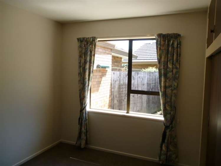 116/16a Sayers Crescent Ilam_5