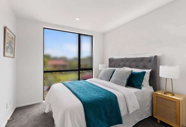 2/77 Glenmore Road Sunnyhills_4