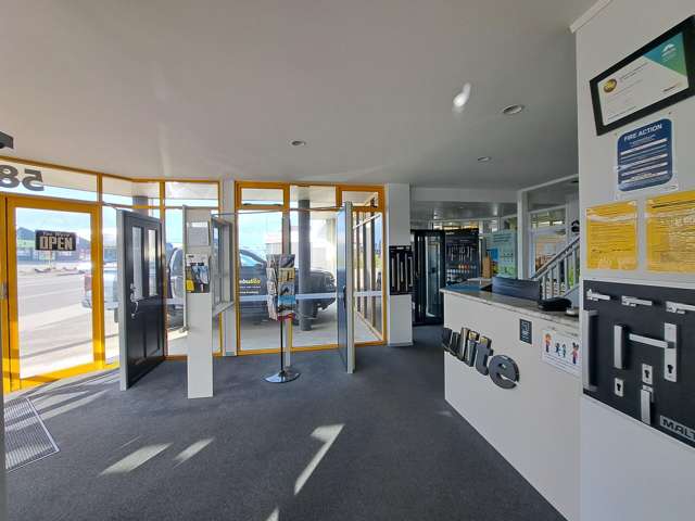 586 Tremaine Avenue Palmerston North_2