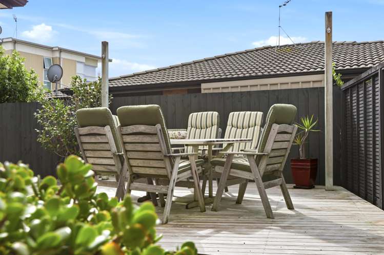 14 Chesterfield Way Orewa_11