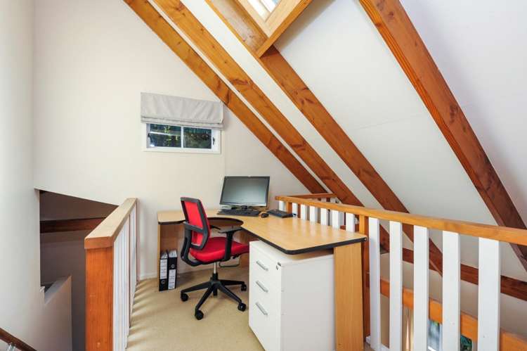 207 Laingholm Drive Laingholm_14