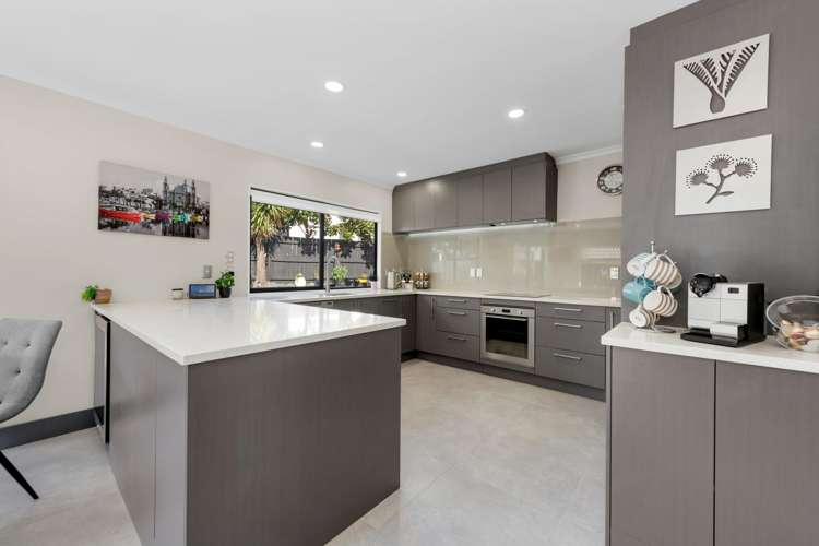 43 Newbliss Crescent East Tamaki Heights_13