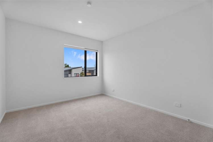 18 Kanae Drive 1640_18