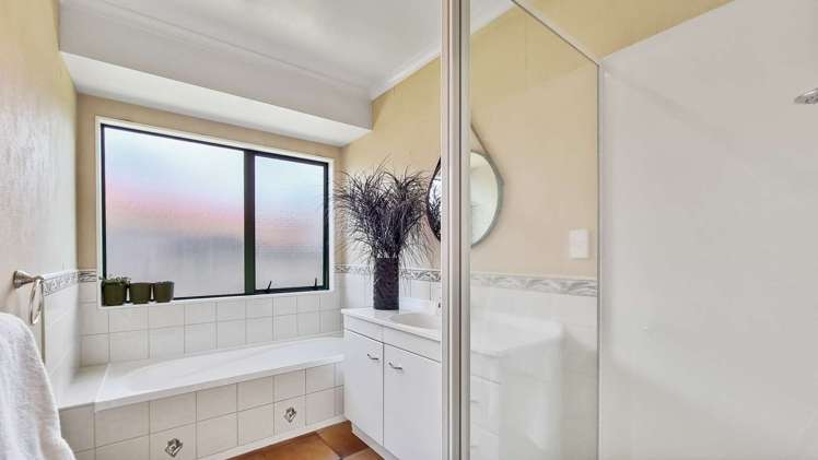 14 Duggan Drive Owhata_5