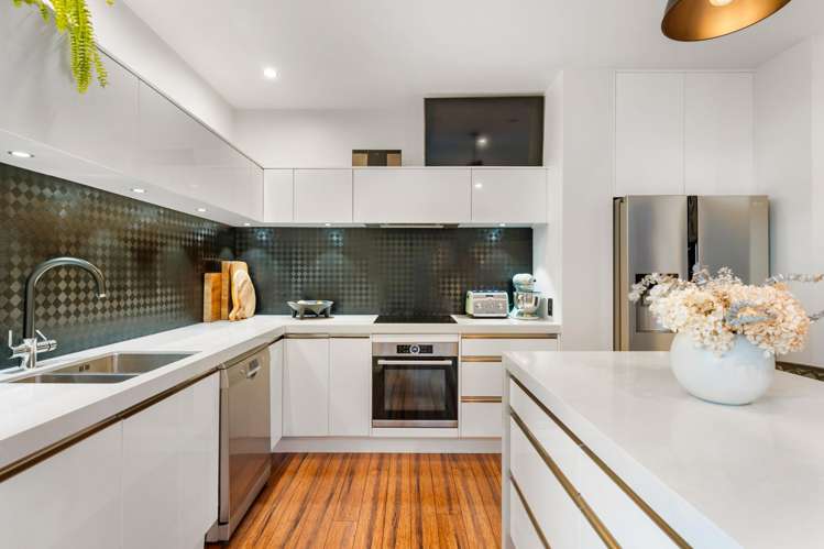 84 Fisher-Point Drive Auckland Central_10