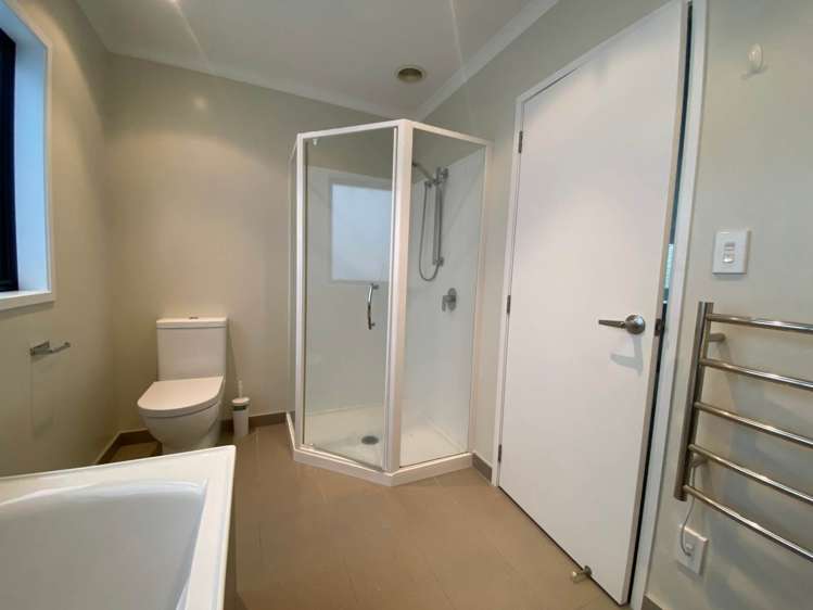 8 Barcliff Terrace Gulf Harbour_16