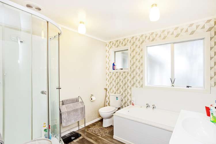 105 Cunningham Crescent Grasmere_12