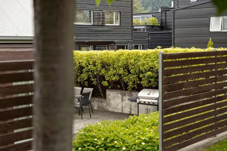 8 Hallenstein Street Queenstown_17