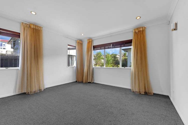 2/4 Fairlea Road Te Atatu South_9