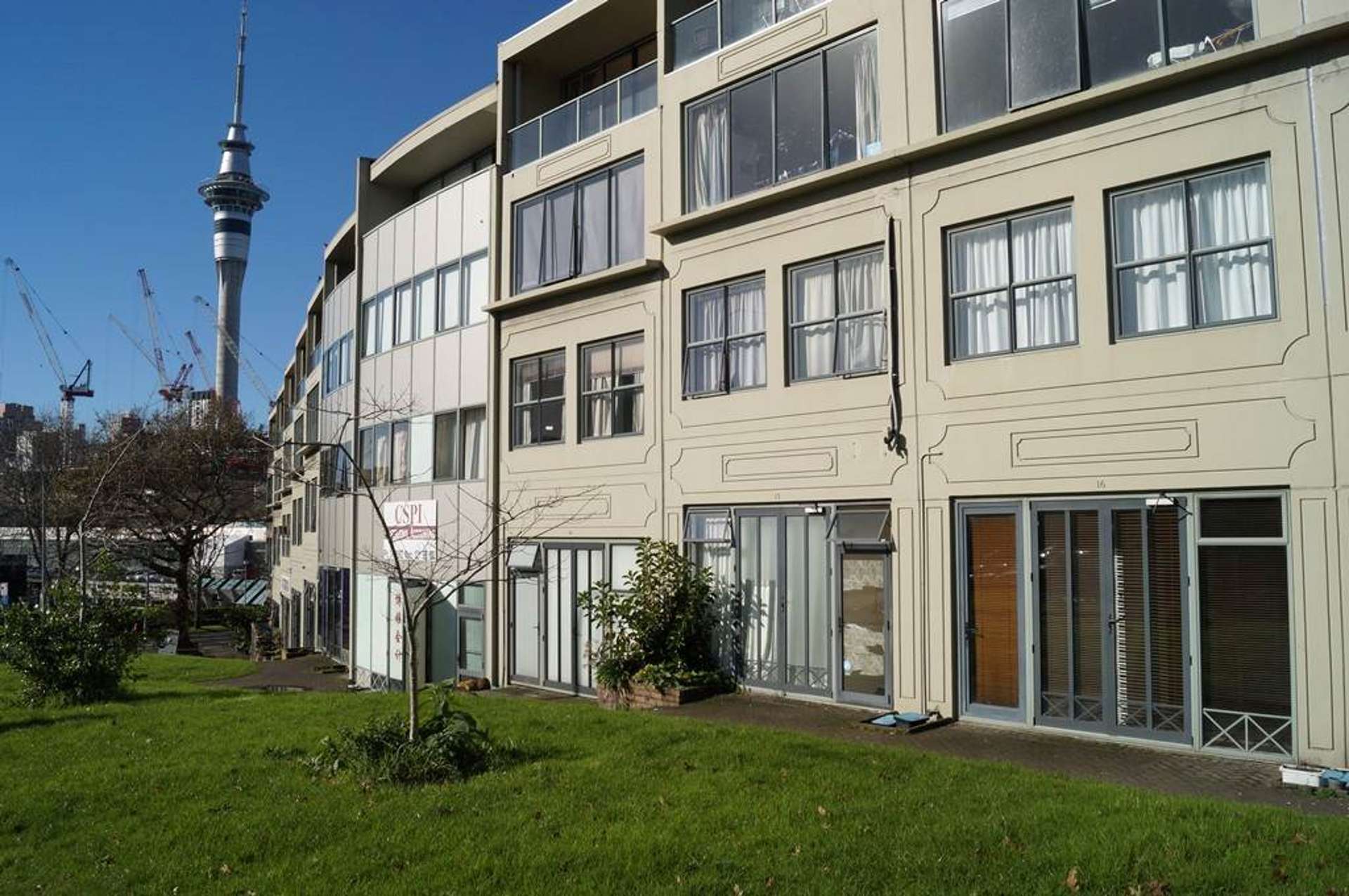 16B/88 Cook Street City Centre_0