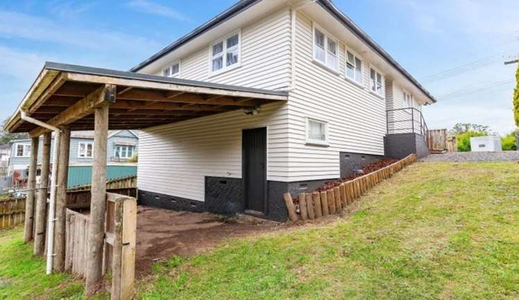 16 Roslyn Street Taumarunui_15