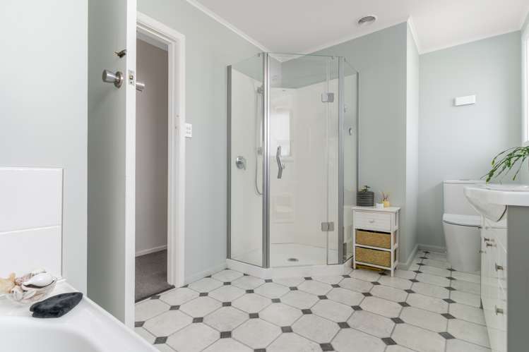 14 Woodcote Avenue Hornby_13