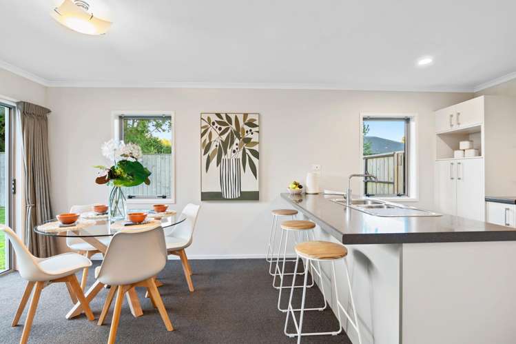 24 Wellington Street Ashley_8
